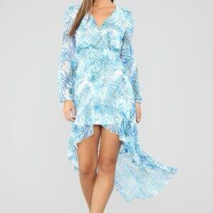 Fashion Nova Blue and White Leaf Print Long Sleeve Dress